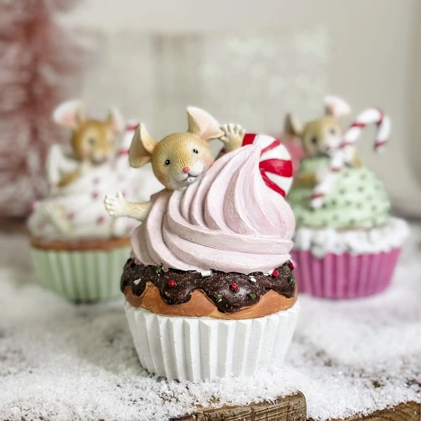 Frost Mouse Cupcake 1 Frost Mouse Cupcake